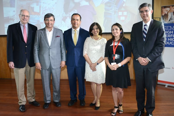 Panelistas de la conferencia "High Performance in Higher Education"